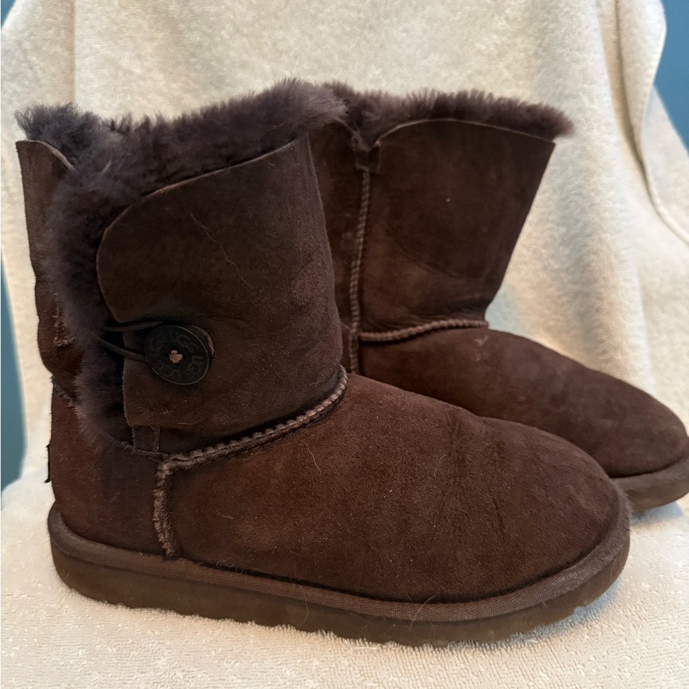 Women’s Bailey Button UGG’s